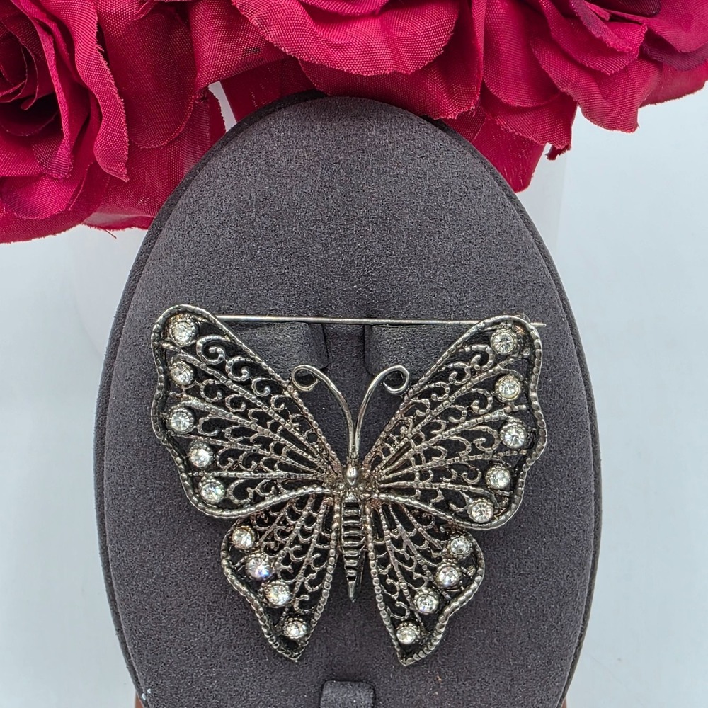 Vintage Filigree Butterfly Brooch Rhinestone Silver Tone Metal Pin Jewelry